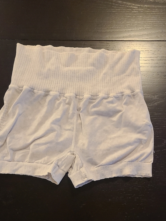 NWOT Free People Movement Good Karma Shorts Light Grey M/L - Picture 5 of 11